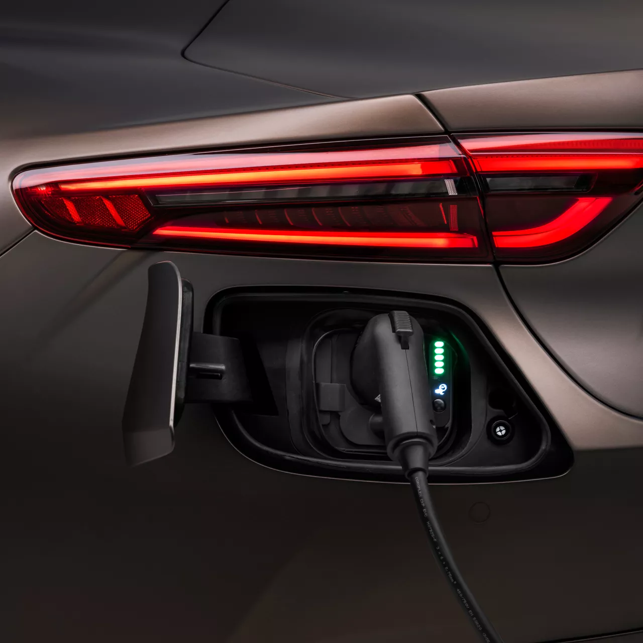 MASERATI CHARGING