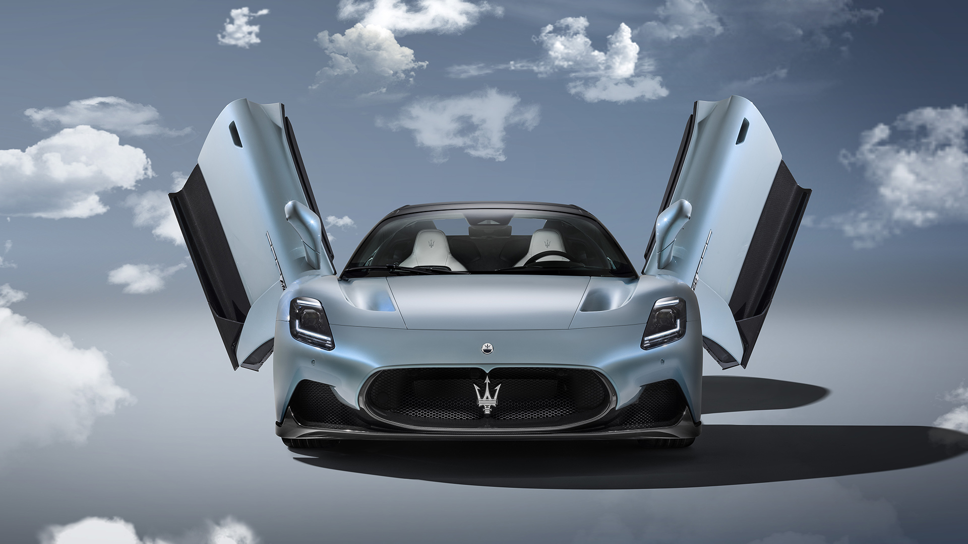 mc20cielo-open-door